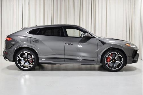 Grigio Keres Metallic 2024 Lamborghini Urus S