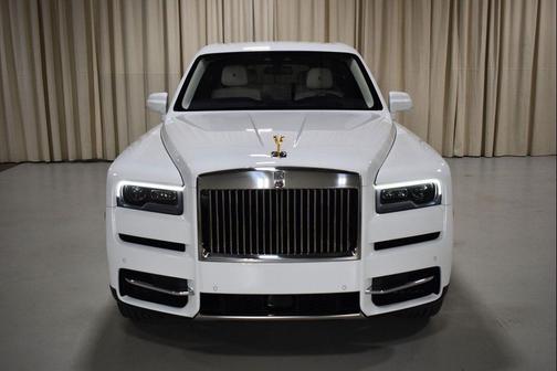 Arctic White 2024 Rolls-Royce Cullinan