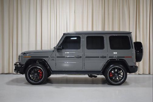 MANUFAKTUR Arabian Grey Non- Metallic 2026 Mercedes-Benz AMG G 63 G 63 AMG