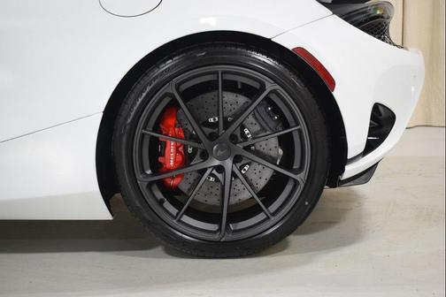2025 McLaren 750S Spider