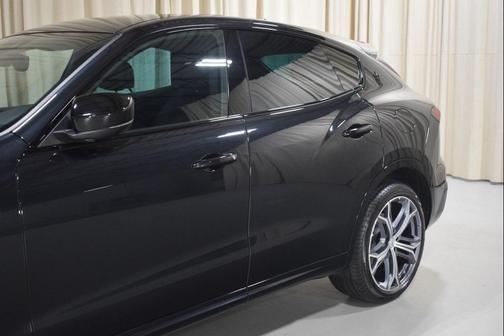 2022 Maserati Levante Modena