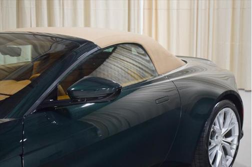 2021 Aston Martin Vantage Roadster