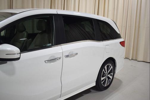 Platinum White Pearl 2021 Honda Odyssey Touring