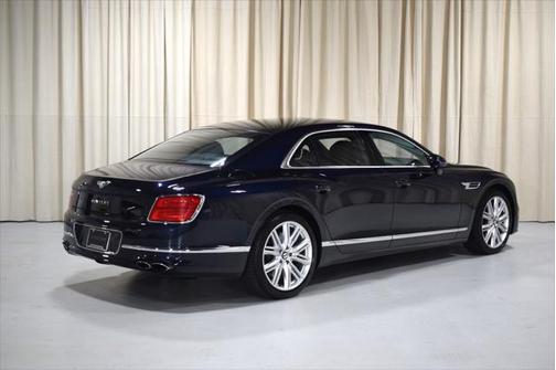 2023 Bentley Flying Spur V8