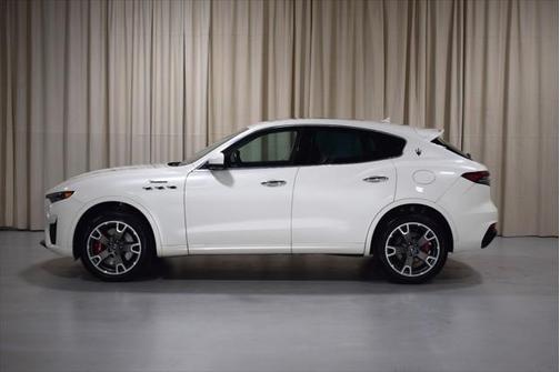 2022 Maserati Levante Modena