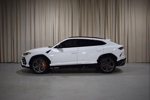 2019 Lamborghini Urus 