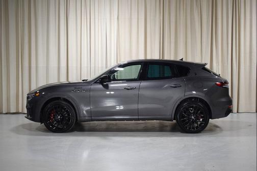 2022 Maserati Levante Modena