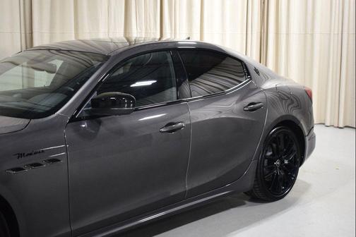 Grigio Maratea Metallic 2023 Maserati Ghibli Modena Q4