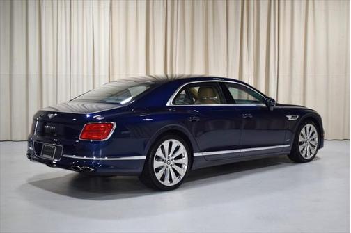 2022 Bentley Flying Spur V8