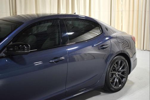 2022 Maserati Ghibli Modena Q4