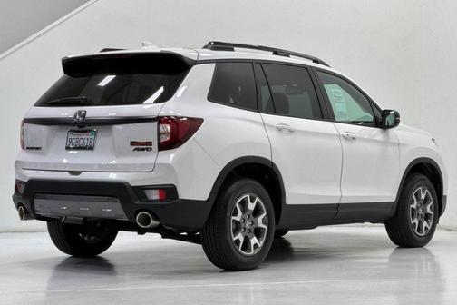Platinum White Pearl 2023 Honda Passport AWD TrailSport