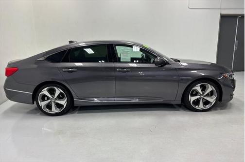 2019 Honda Accord Touring 2.0T