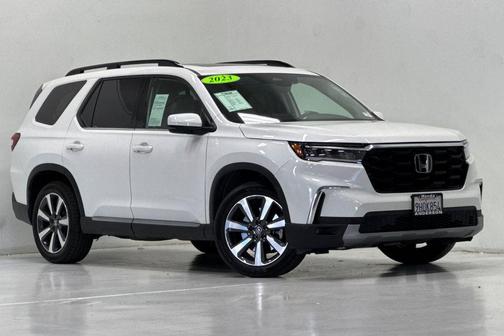 Platinum White Pearl 2023 Honda Pilot Touring 8-Passenger