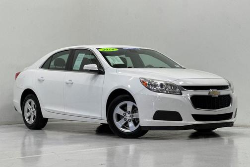 Summit White 2016 Chevrolet Malibu Limited LT