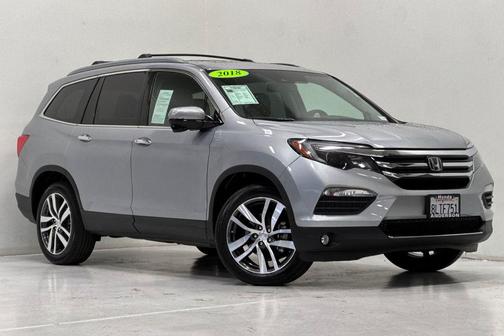 Alabaster Silver Metallic 2018 Honda Pilot Touring