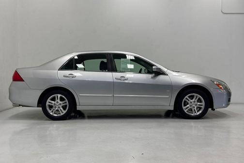 Alabaster Silver Metallic 2007 Honda Accord SE