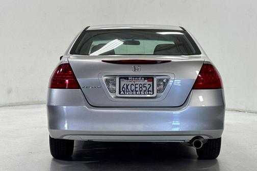 Alabaster Silver Metallic 2007 Honda Accord SE