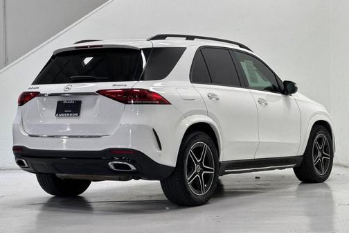 White 2020 Mercedes-Benz GLE 350 4MATIC
