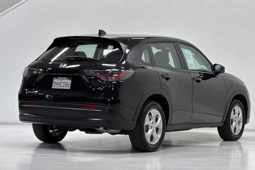 Crystal Black Pearl 2024 Honda HR-V LX