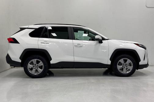 Ice 2025 Toyota RAV4 XLE