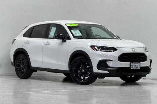 Platinum White Pearl 2023 Honda HR-V AWD Sport