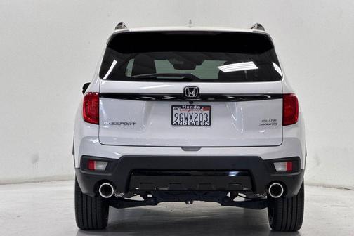 Platinum White Pearl 2023 Honda Passport AWD Elite