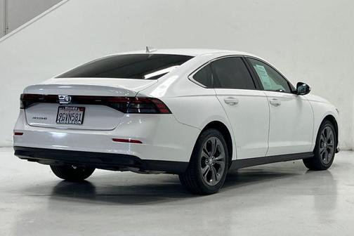 Platinum White Pearl 2023 Honda Accord EX