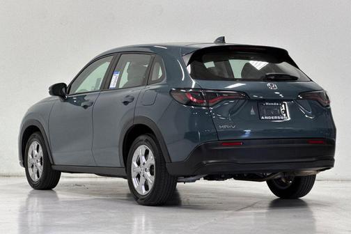 Pearl 2023 Honda HR-V LX