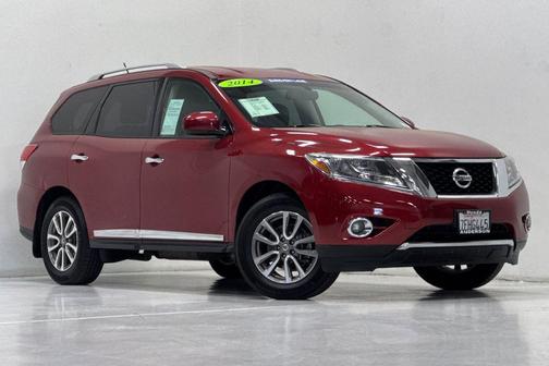 Cayenne Red Pearl 2014 Nissan Pathfinder SL