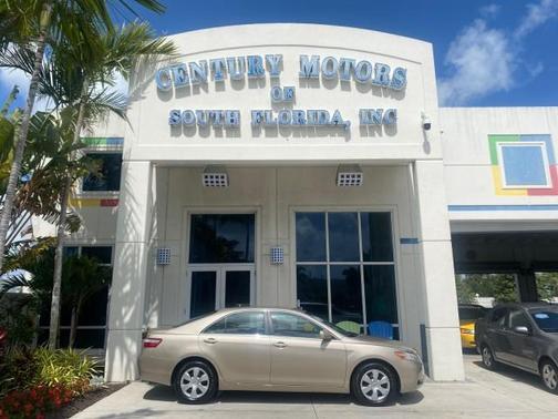 Desert Sand Metallic 2009 Toyota Camry LE