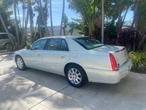 2010 Cadillac DTS LOW MILES 39 495 NAV SUNROOF