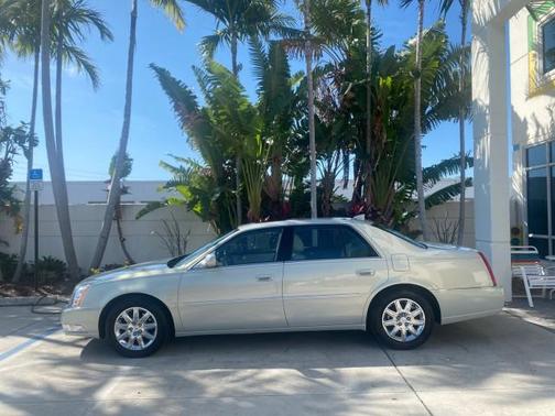 2010 Cadillac DTS LOW MILES 39 495 NAV SUNROOF