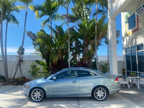 2006 Volvo C70 T5
