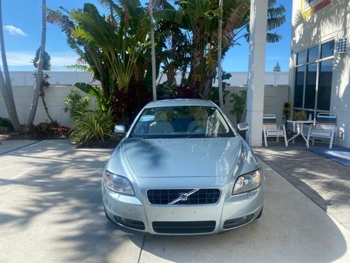 2006 Volvo C70 T5