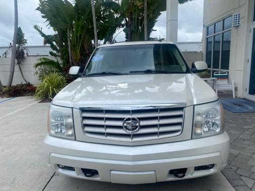 2003 Cadillac Escalade ESV Base