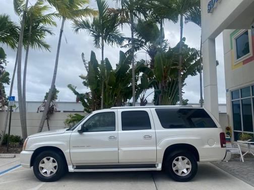 2003 Cadillac Escalade ESV Base