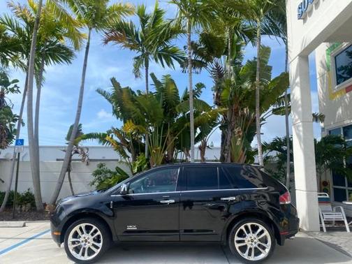 Tuxedo Black Metallic 2010 Lincoln MKX