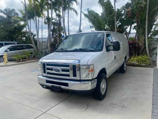 2010 Ford E350 Super Duty LOW MILES 54 224