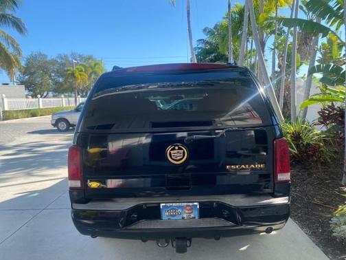 2002 Cadillac Escalade 