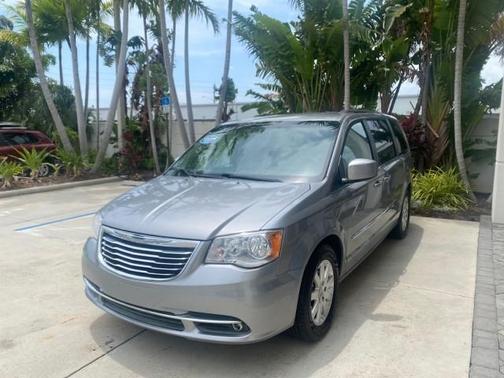 2014 Chrysler Town & Country Touring