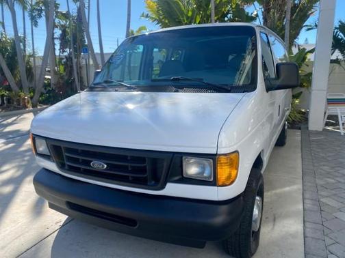 2003 Ford E250 Super