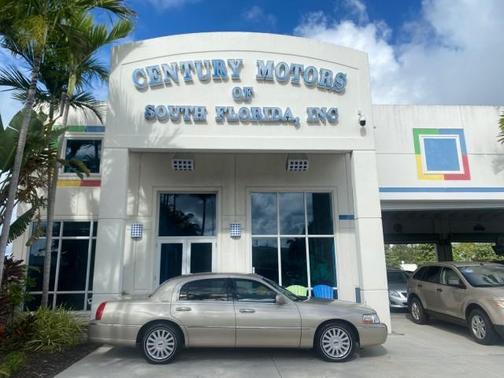 2005 Lincoln Town Car Signature
