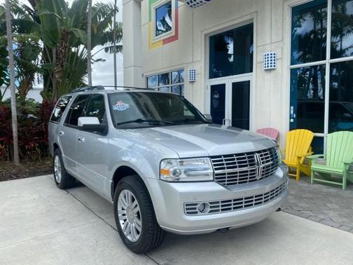 2011 Lincoln Navigator Base