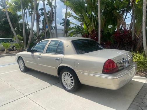 2009 Mercury Grand Marquis LS