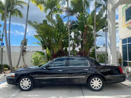 2008 Lincoln Town Car Signature Limited
