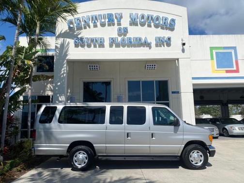 2005 Ford E350 Super Duty XLT