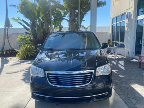 2014 Chrysler Town & Country Touring