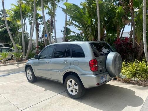 2004 Toyota RAV4 Base