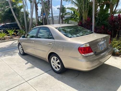 2005 Toyota Camry XLE