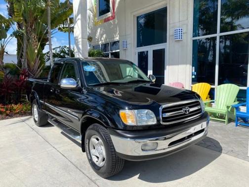 Black 2002 Toyota Tundra SR5